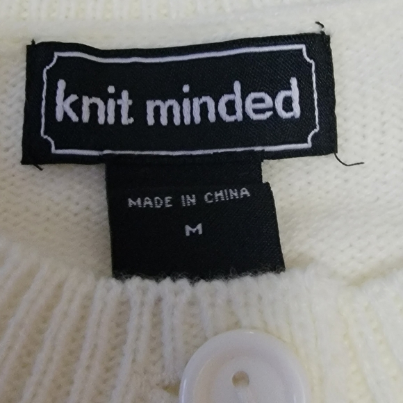 Ladies Sweater - Picture 4 of 12